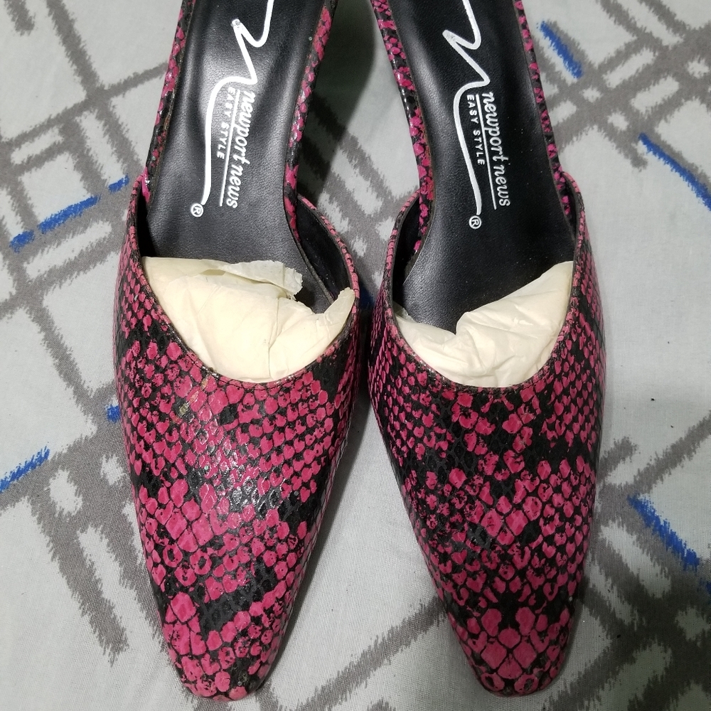 Newport News Easy Style Pumps